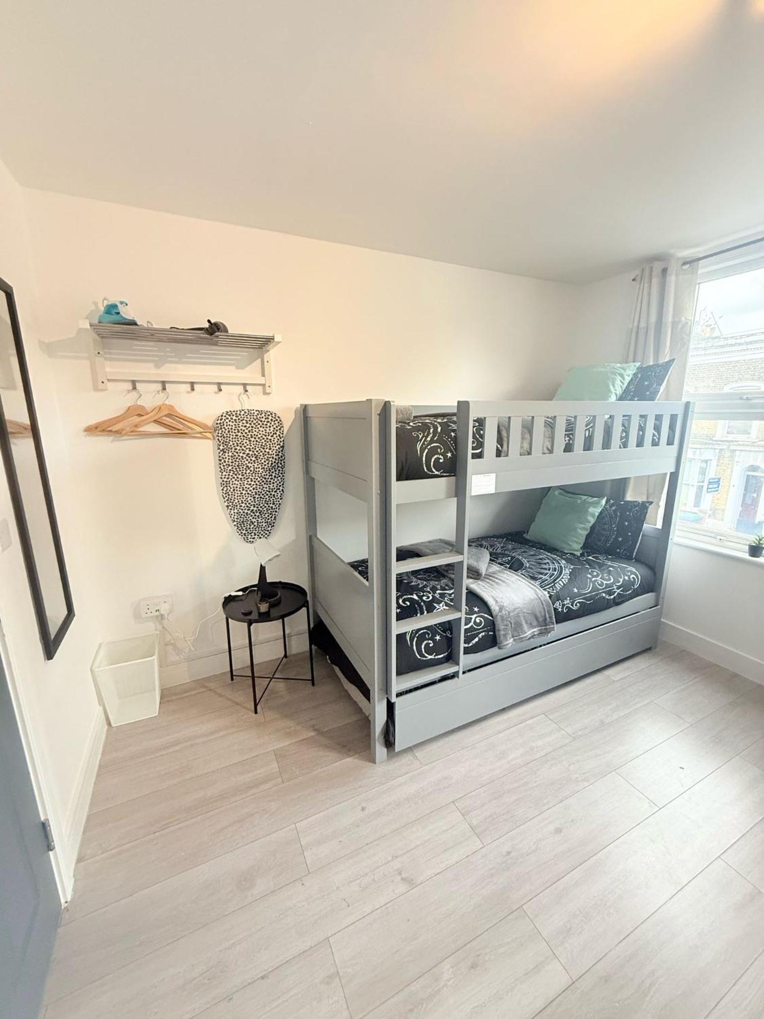 Tottenham En Suites Guest Rooms London Bagian luar foto