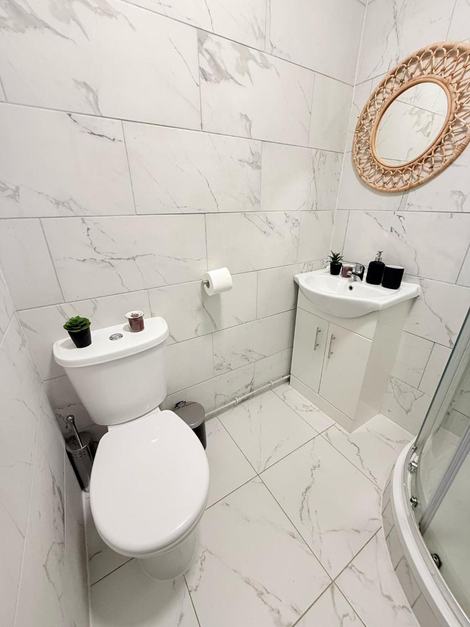 Tottenham En Suites Guest Rooms London Bagian luar foto