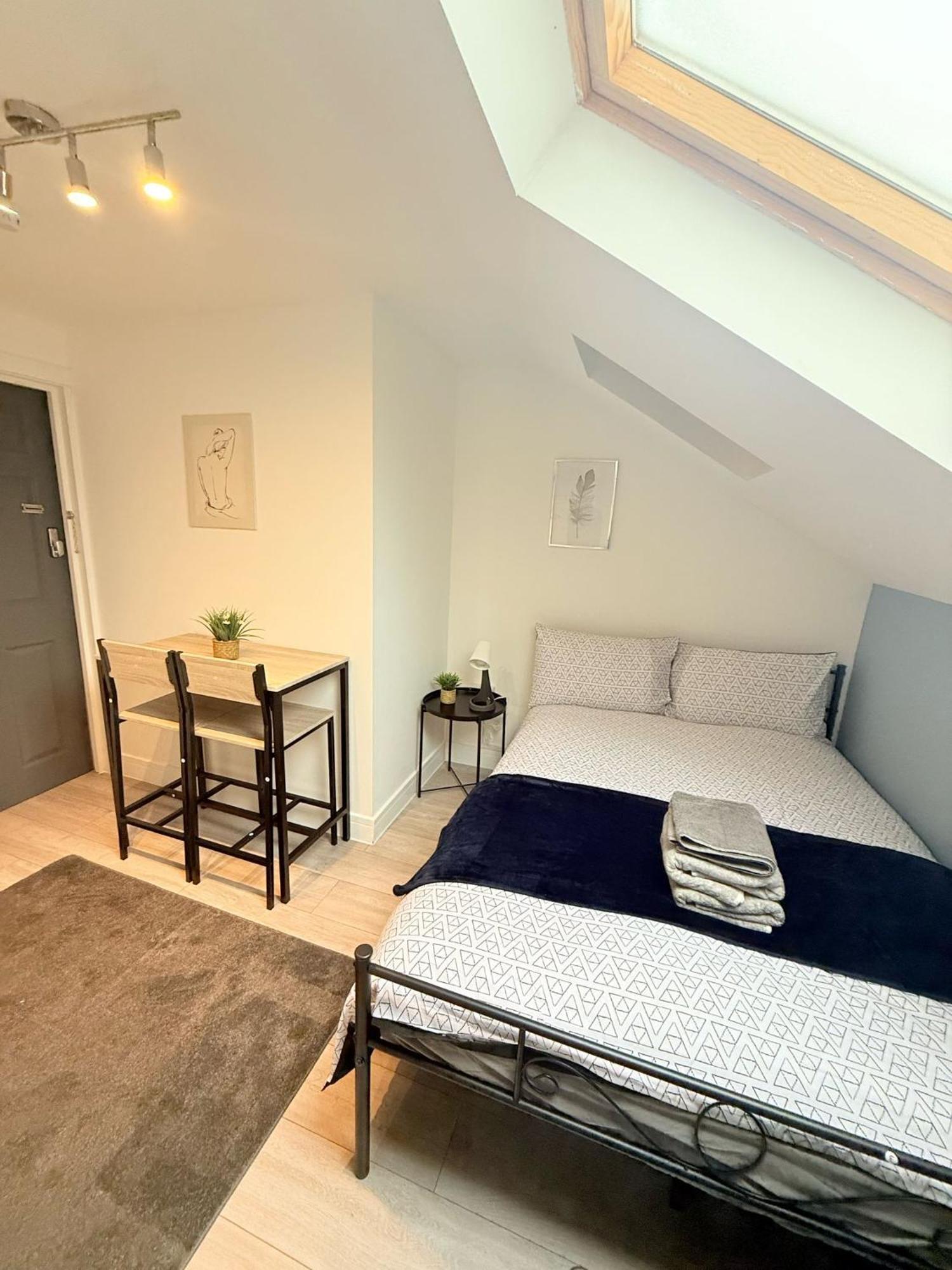 Tottenham En Suites Guest Rooms London Bagian luar foto